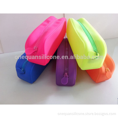 Factory wholesale colorful rubber or siliocne material pencil case cheap pen bags